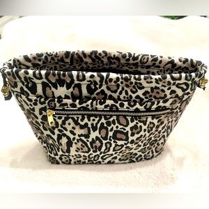 🤎🖤NWOT Chico's Jaguar Drawstring Make-up Bag